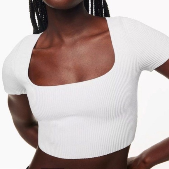 Aritzia Tops - White Babaton Ribbed Contour Crop Top